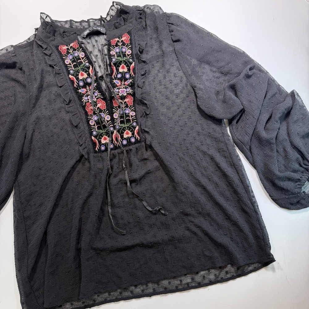 Zara Women's Black Sheer Swiss Dot Peasant Top Embroidered Florals L Boho